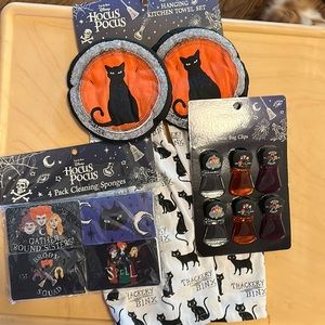 Disney Hocus Pocus Kitchen Towels, Sponges and Magnetic Bag Clips NEW